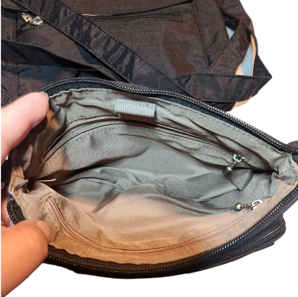 Baggallini Crossbody Wristlet Set Black - Picture 5 of 9